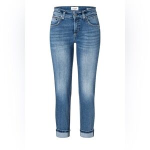 CAMBIO (6) Pina Short Jeans with Lace Cuffs Stretch Light Wash Cropped - Size 6